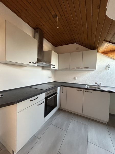 Modernisierte 3,5 Zimmer Dachgeschoss Wohnung in VS-Villingen